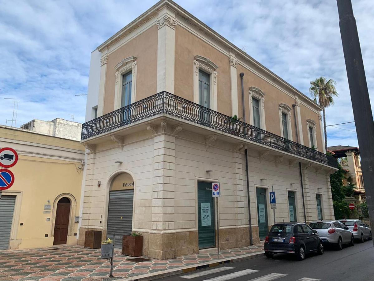 Palazzo 41 Rental Rooms San Pietro Vernotico Luaran gambar